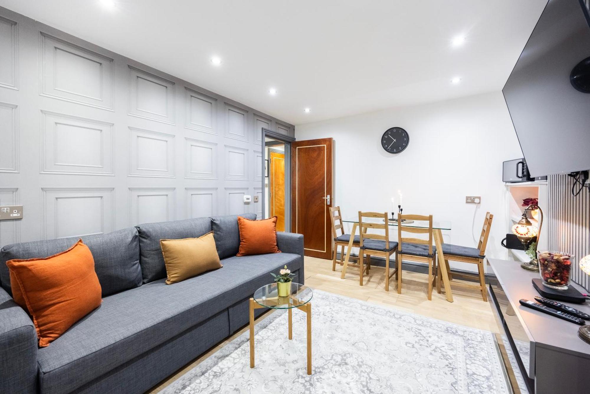 3 Bedroom By River Thames London